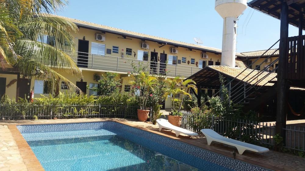 Refugio Hotel 3*